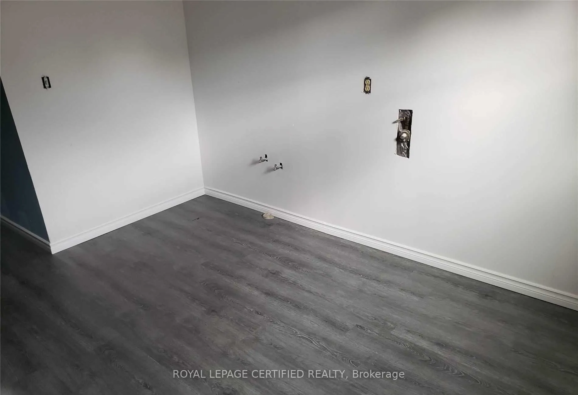 Photo 19 of 290 Balmoral Avenue N, Hamilton, Crown Point — HOMEH