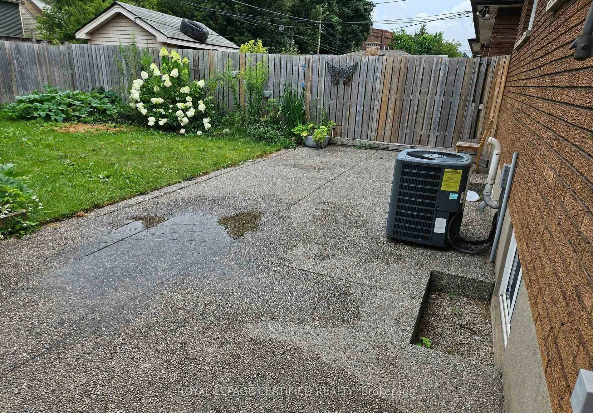 Photo 24 of 290 Balmoral Avenue N, Hamilton, Crown Point — HOMEH