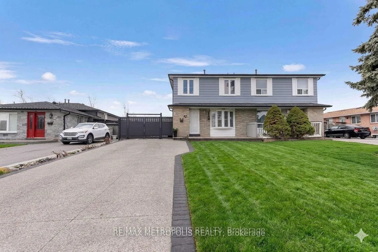 Photo 1 of 42 Gulliver Crescent, Brampton, Northgate — HOMEH