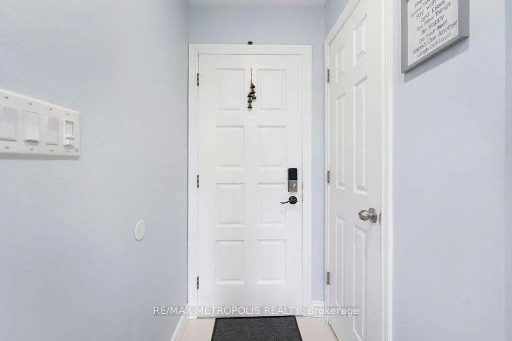 Photo 3 of 42 Gulliver Crescent, Brampton, Northgate — HOMEH