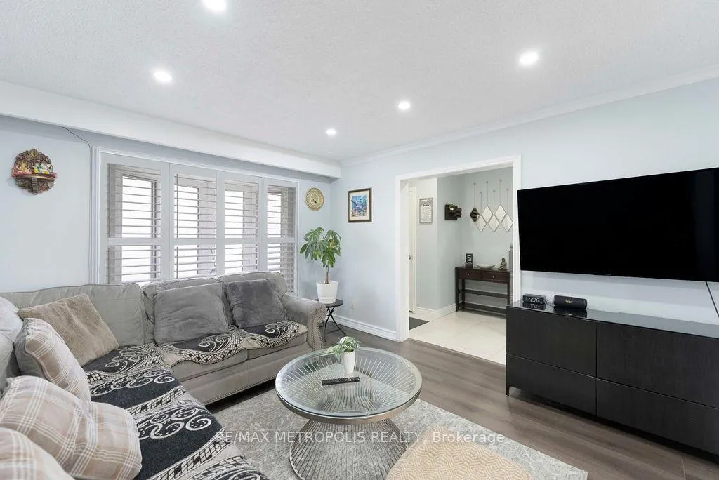 Photo 7 of 42 Gulliver Crescent, Brampton, Northgate — HOMEH