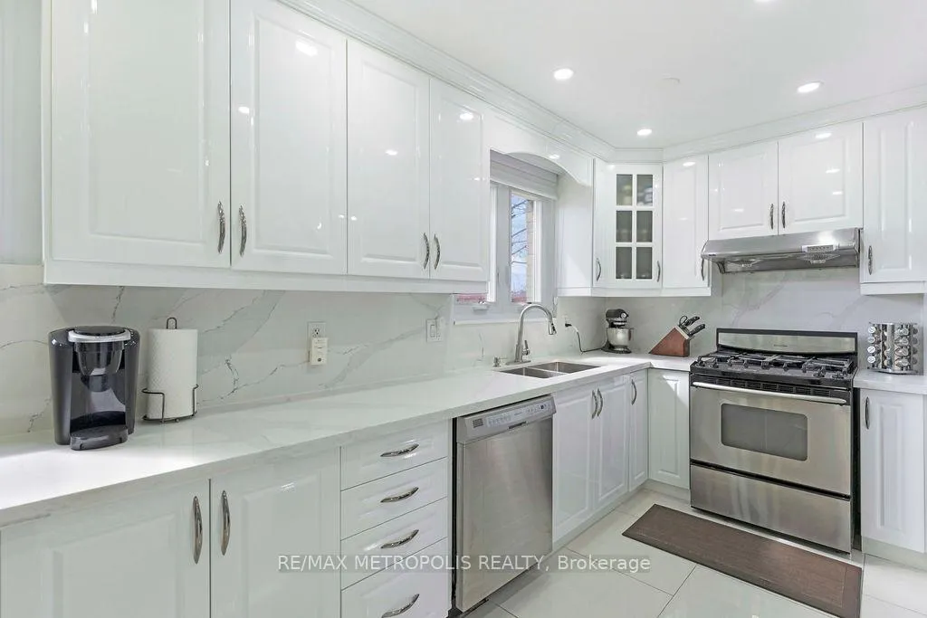 Photo 14 of 42 Gulliver Crescent, Brampton, Northgate — HOMEH