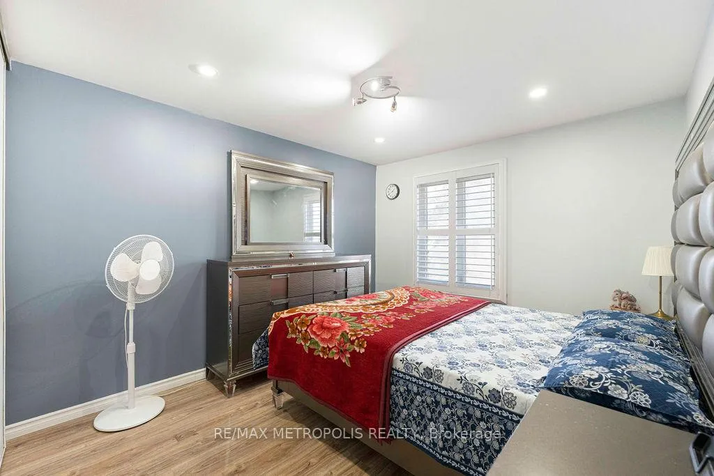 Photo 19 of 42 Gulliver Crescent, Brampton, Northgate — HOMEH