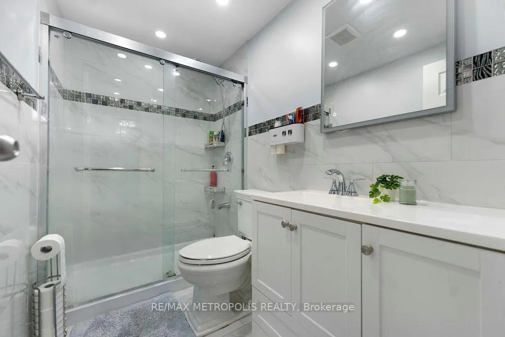 Photo 25 of 42 Gulliver Crescent, Brampton, Northgate — HOMEH