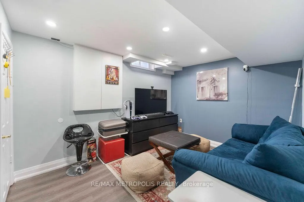 Photo 34 of 42 Gulliver Crescent, Brampton, Northgate — HOMEH