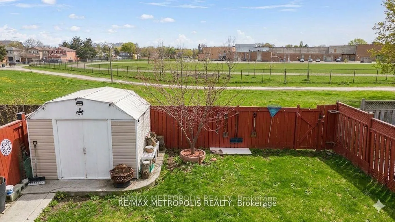 Photo 46 of 42 Gulliver Crescent, Brampton, Northgate — HOMEH