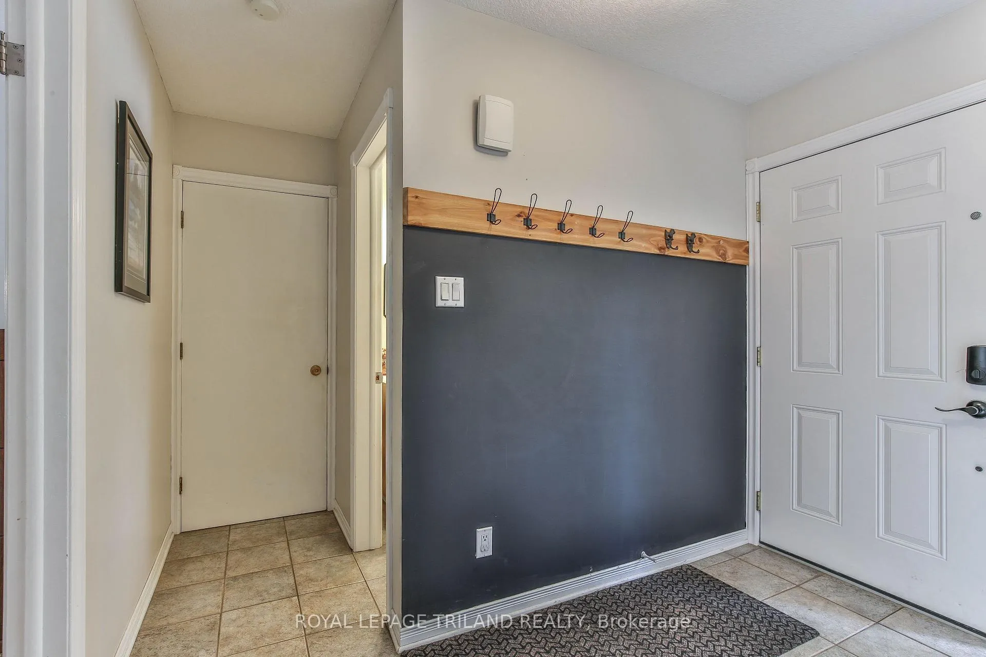 Photo 3 of 22 York Street, Middlesex Centre, Delaware Town — HOMEH