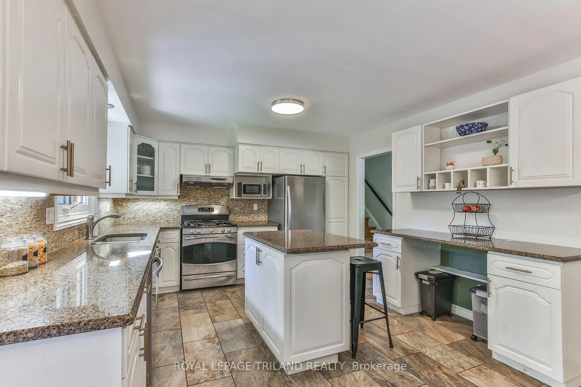Photo 7 of 22 York Street, Middlesex Centre, Delaware Town — HOMEH