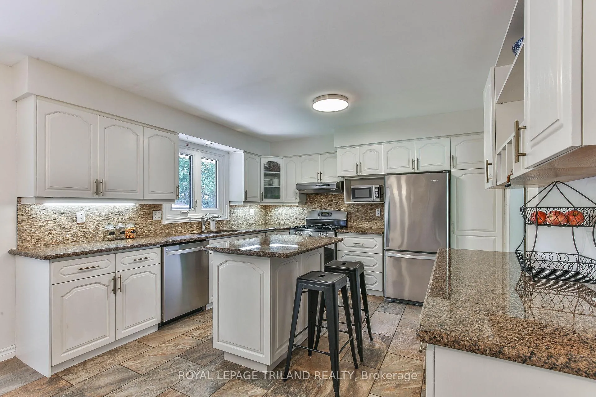 Photo 8 of 22 York Street, Middlesex Centre, Delaware Town — HOMEH