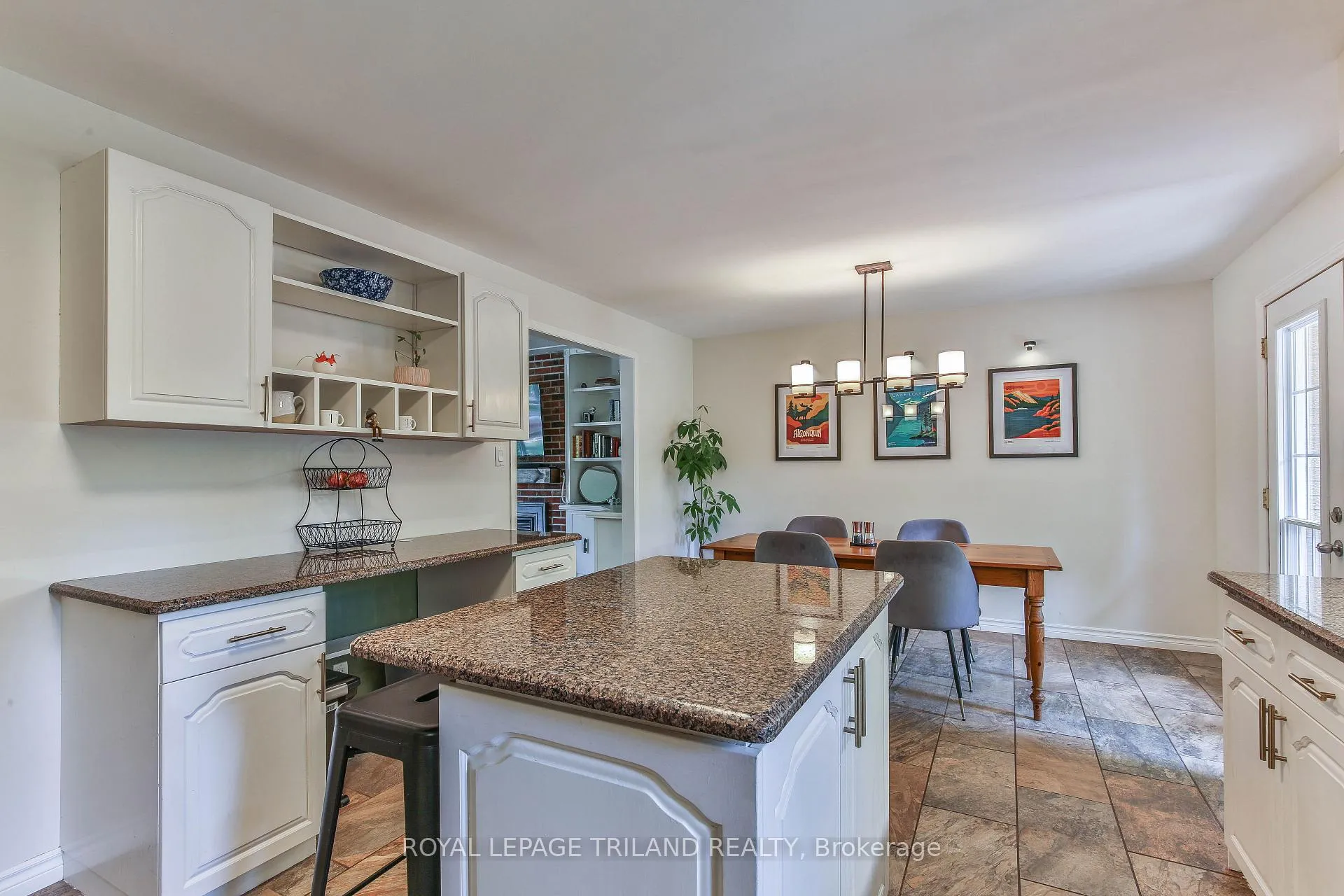 Photo 9 of 22 York Street, Middlesex Centre, Delaware Town — HOMEH