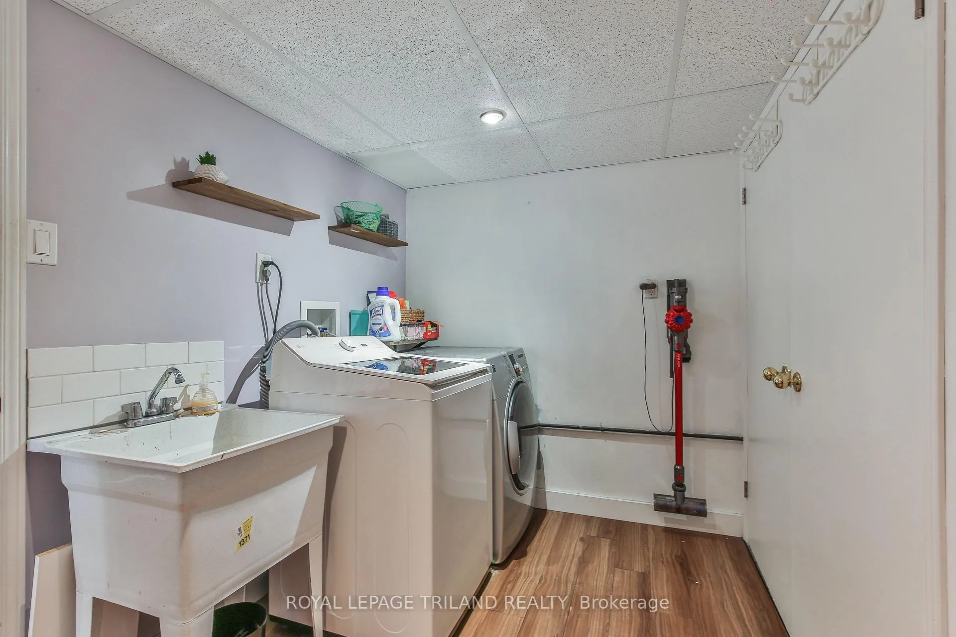 Photo 27 of 22 York Street, Middlesex Centre, Delaware Town — HOMEH