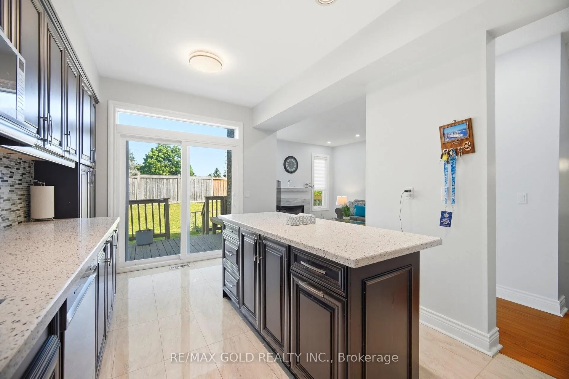 Photo 11 of 10 Inwood Place, Brampton, Sandringham-Wellington — HOMEH