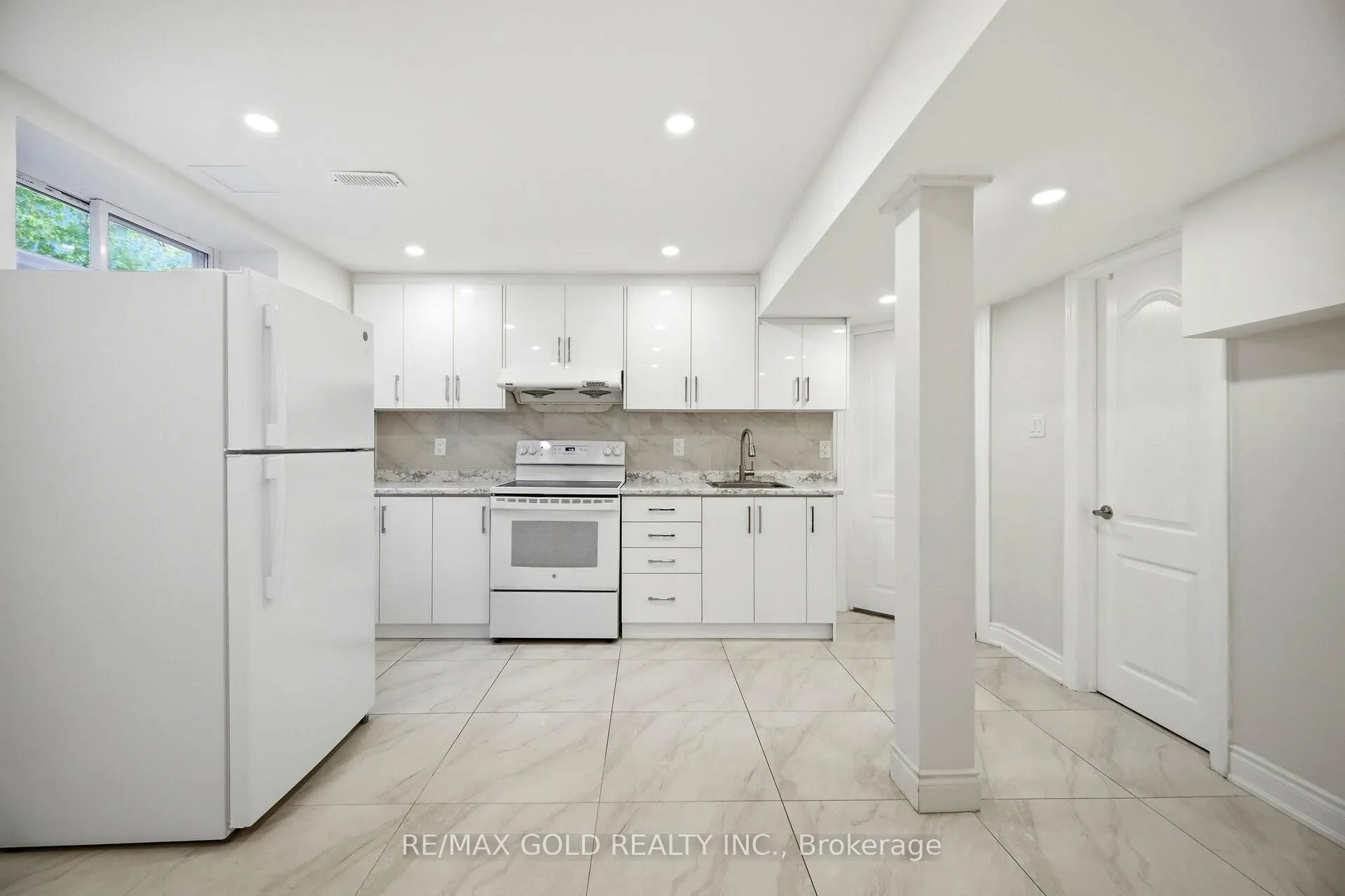 Photo 23 of 10 Inwood Place, Brampton, Sandringham-Wellington — HOMEH