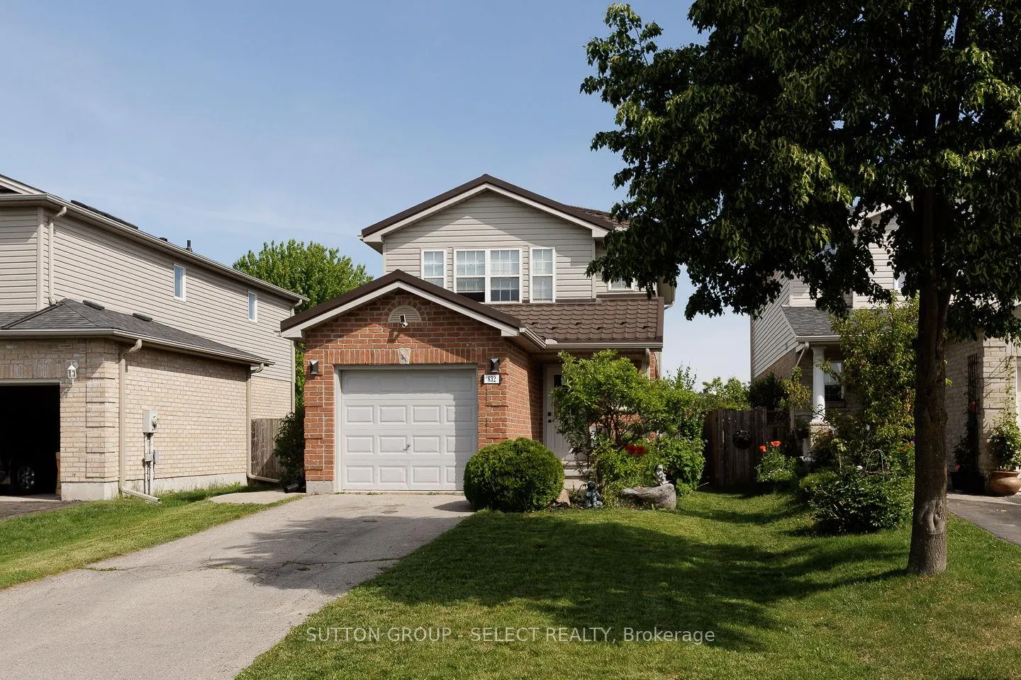 Front of 832 Marigold Street