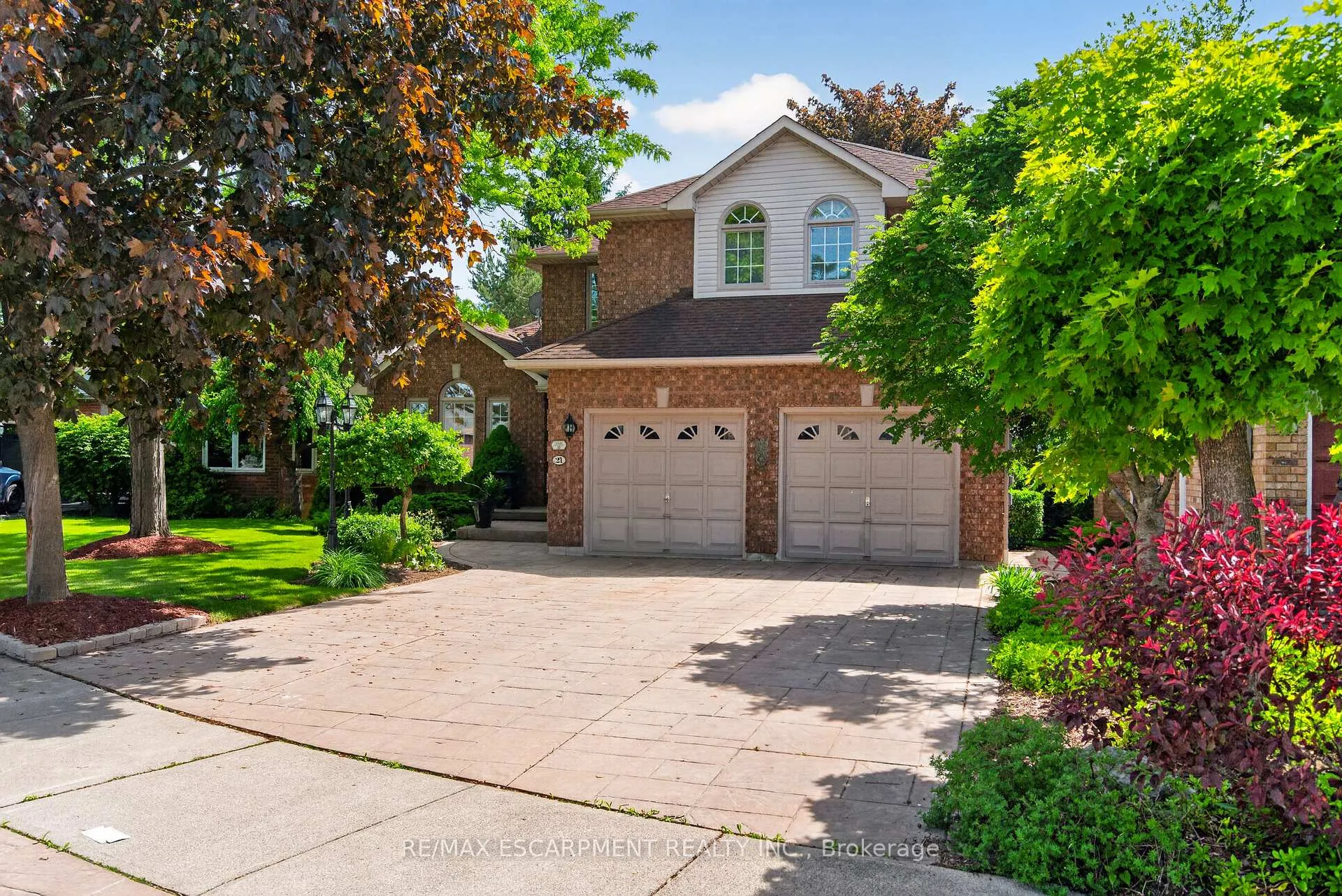 Photo 2 of 21 Fern Avenue, Hamilton, Waterdown — HOMEH