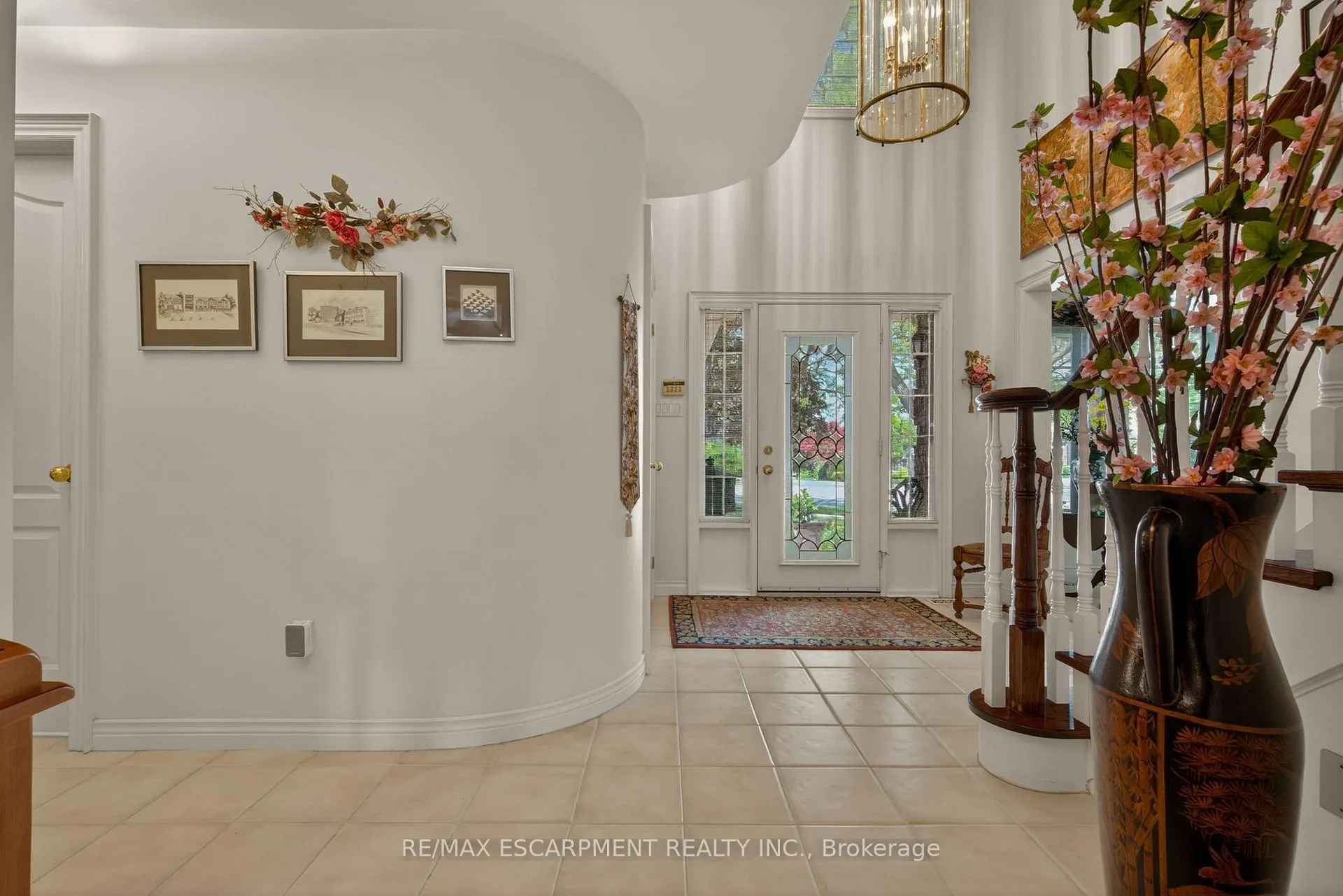 Photo 6 of 21 Fern Avenue, Hamilton, Waterdown — HOMEH