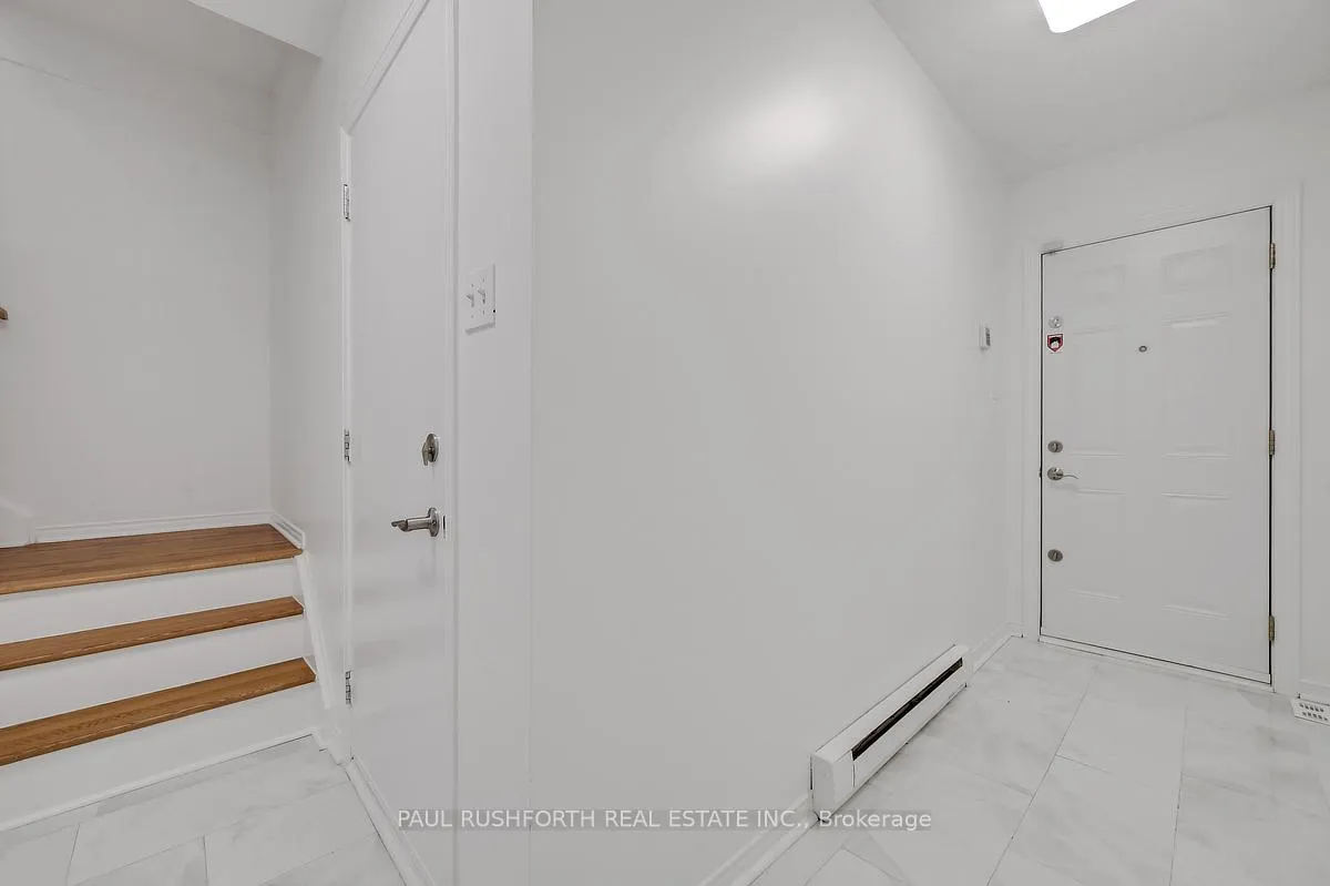 Photo 3 of Unit 18, 2828 Richmond Road, Ottawa, Fairfield Heights — HOMEH