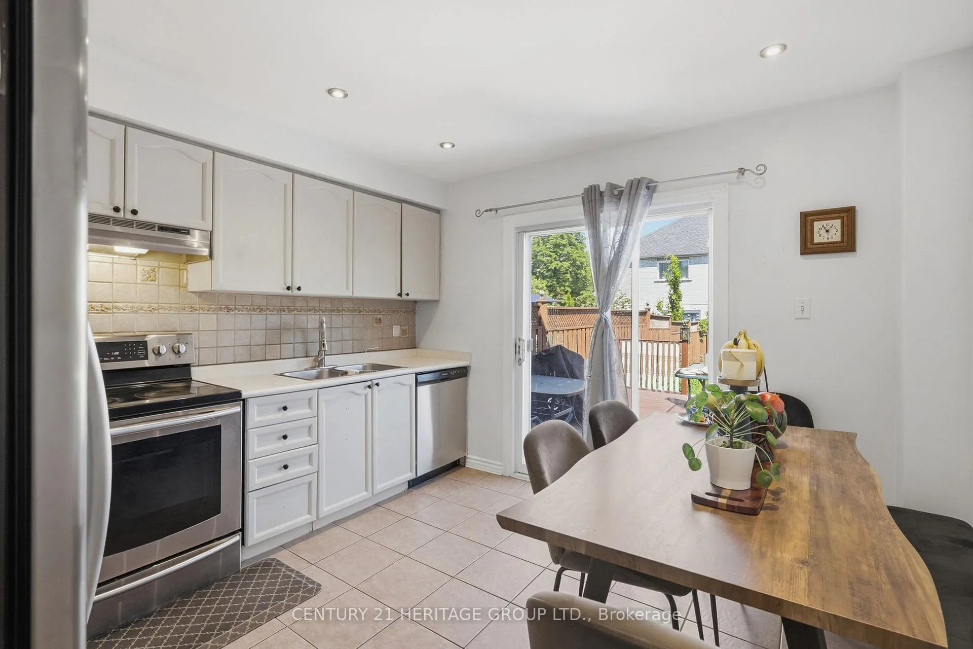Photo 8 of 8 Caruso Drive, Brampton, Fletcher's West — HOMEH