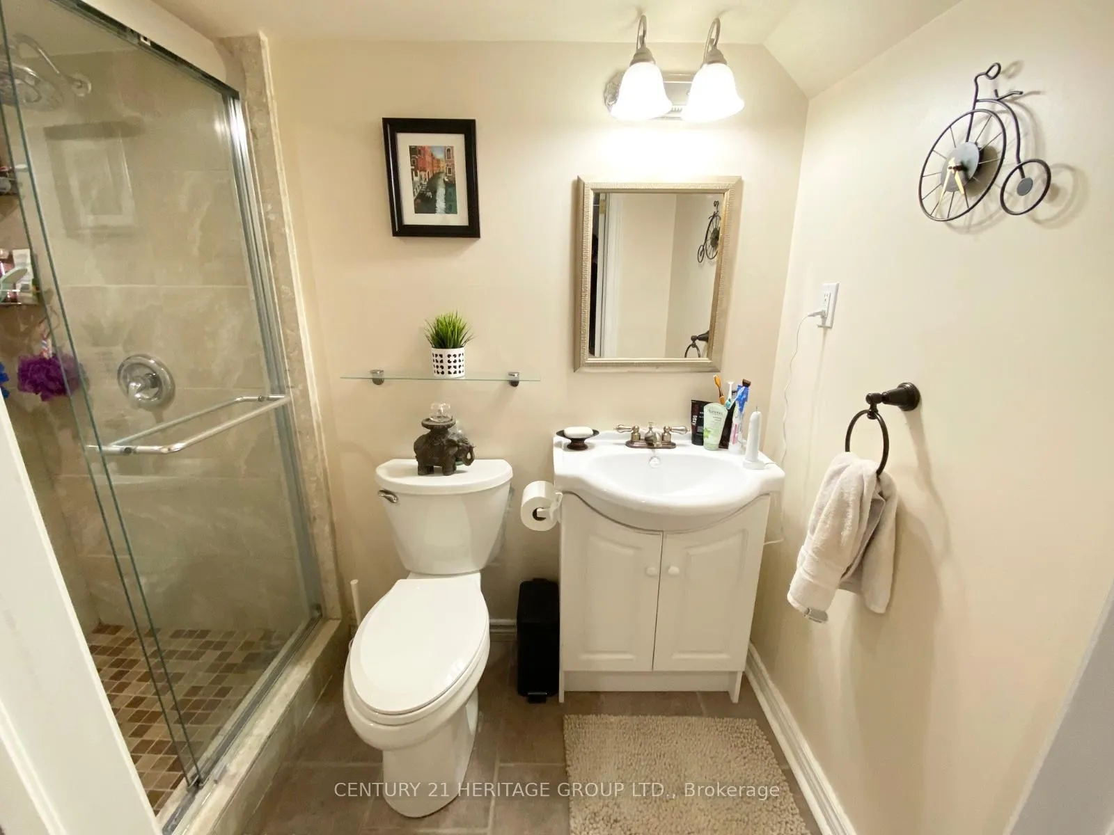 Photo 22 of 8 Caruso Drive, Brampton, Fletcher's West — HOMEH