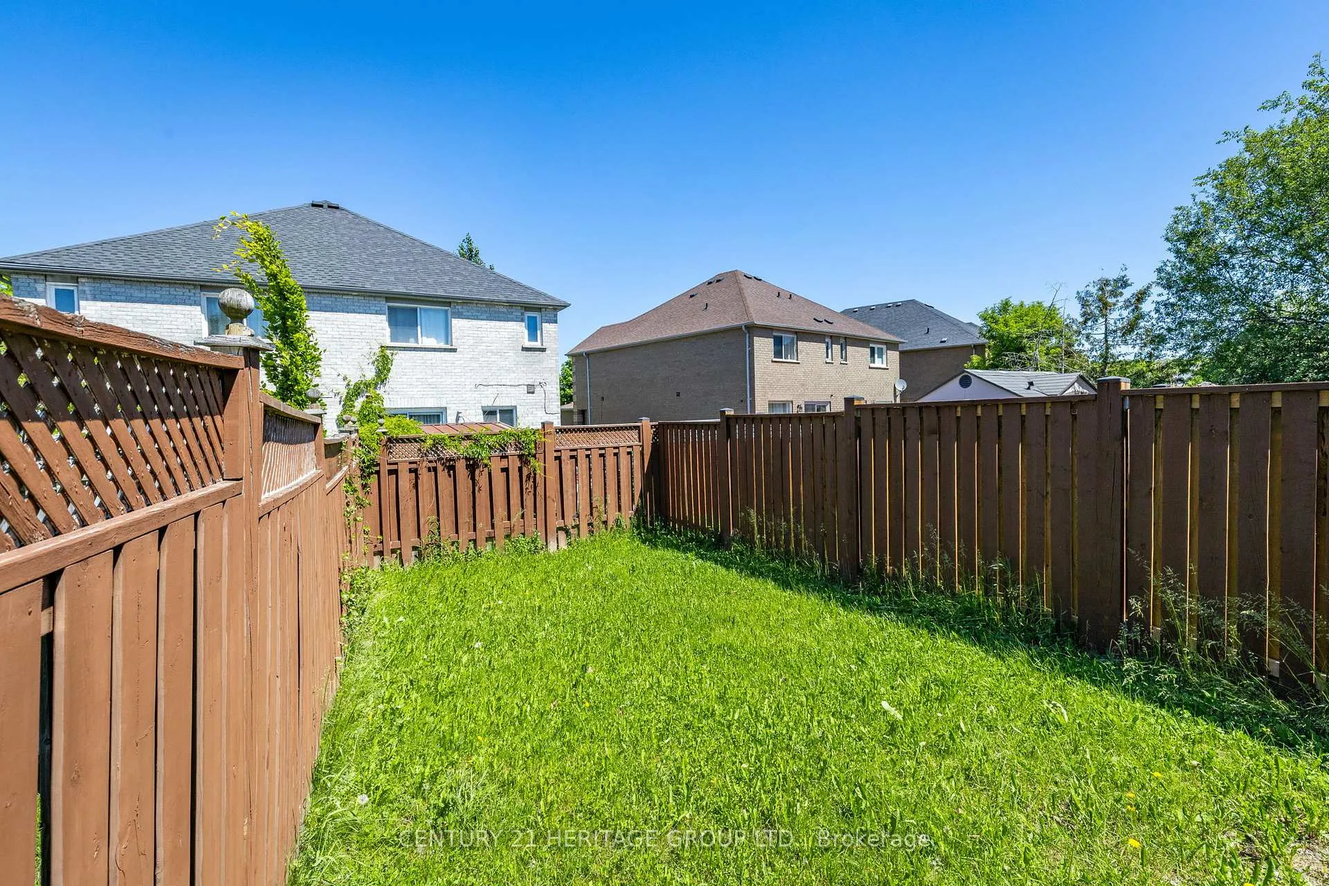 Photo 25 of 8 Caruso Drive, Brampton, Fletcher's West — HOMEH