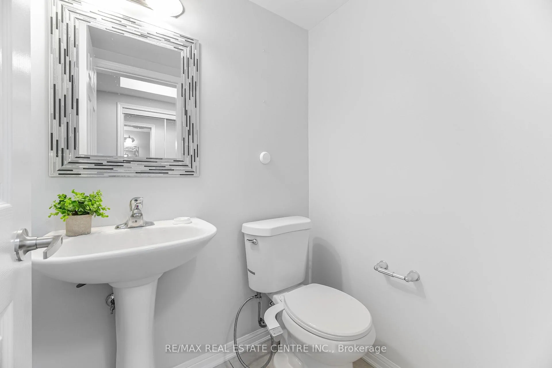 Photo 26 of Unit 64, 6020 Derry Road W, Milton, Harrison — HOMEH