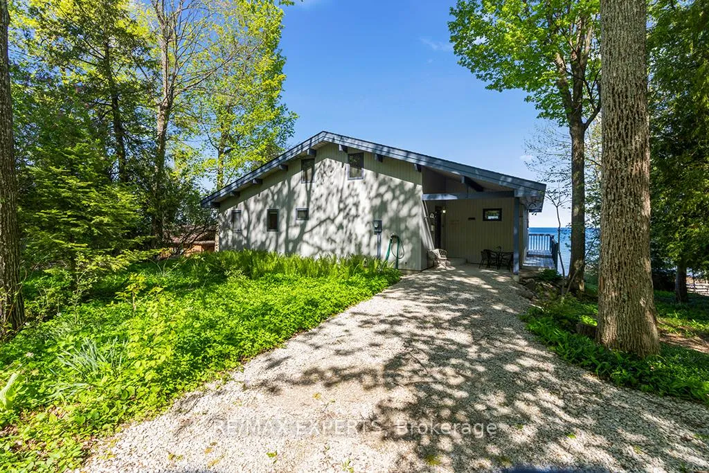 Photo 2 of 341 Cedar Avenue, Meaford — HOMEH