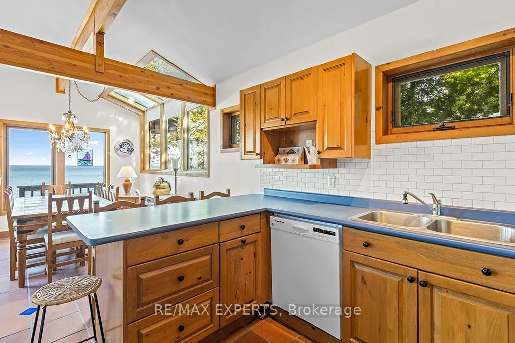 Photo 10 of 341 Cedar Avenue, Meaford — HOMEH