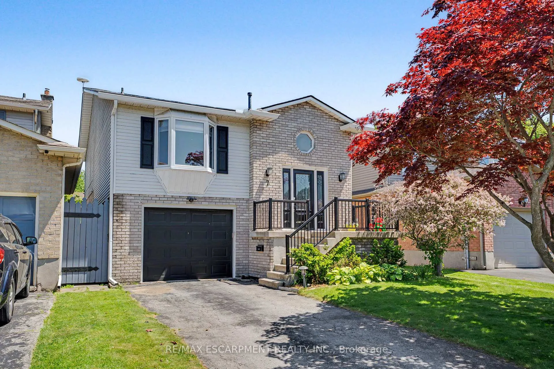 Photo 1 of 7 Rembrandt Drive, Grimsby, Grimsby Beach — HOMEH