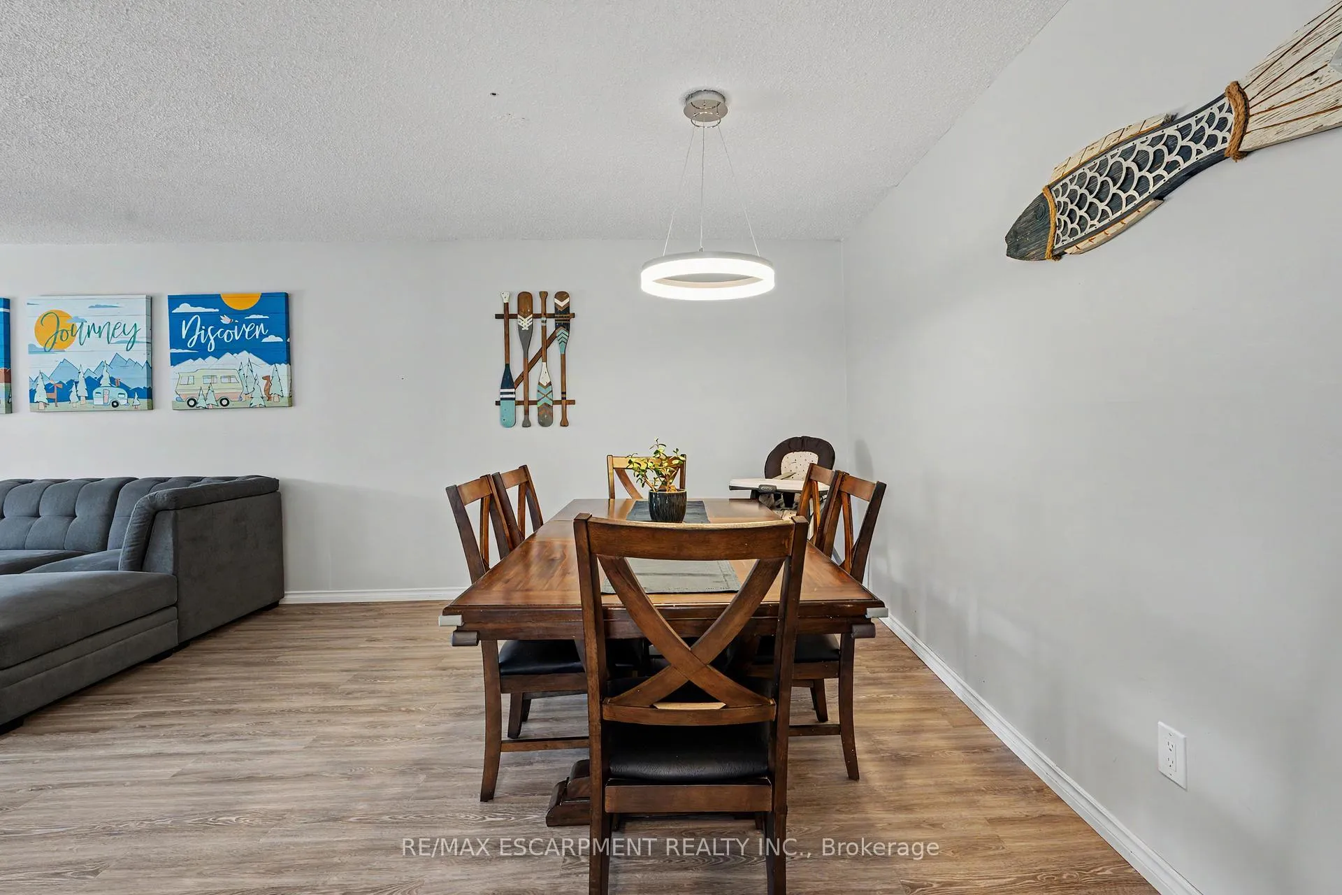Photo 10 of 7 Rembrandt Drive, Grimsby, Grimsby Beach — HOMEH