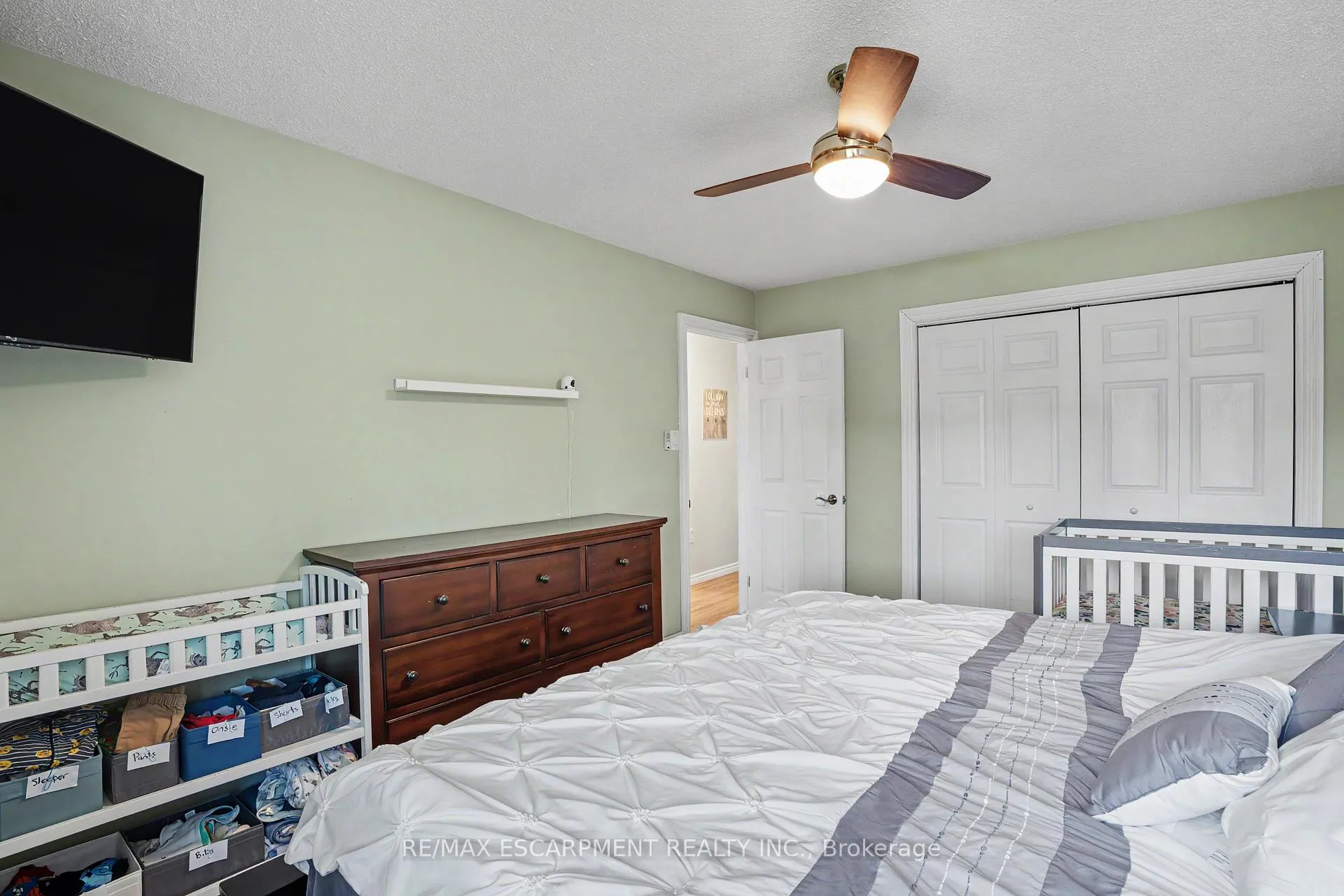 Photo 14 of 7 Rembrandt Drive, Grimsby, Grimsby Beach — HOMEH