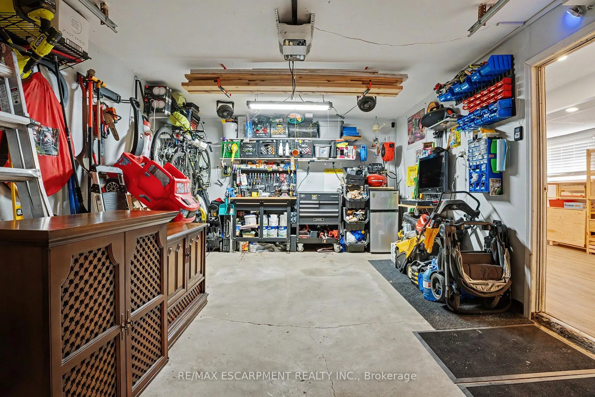 Photo 32 of 7 Rembrandt Drive, Grimsby, Grimsby Beach — HOMEH