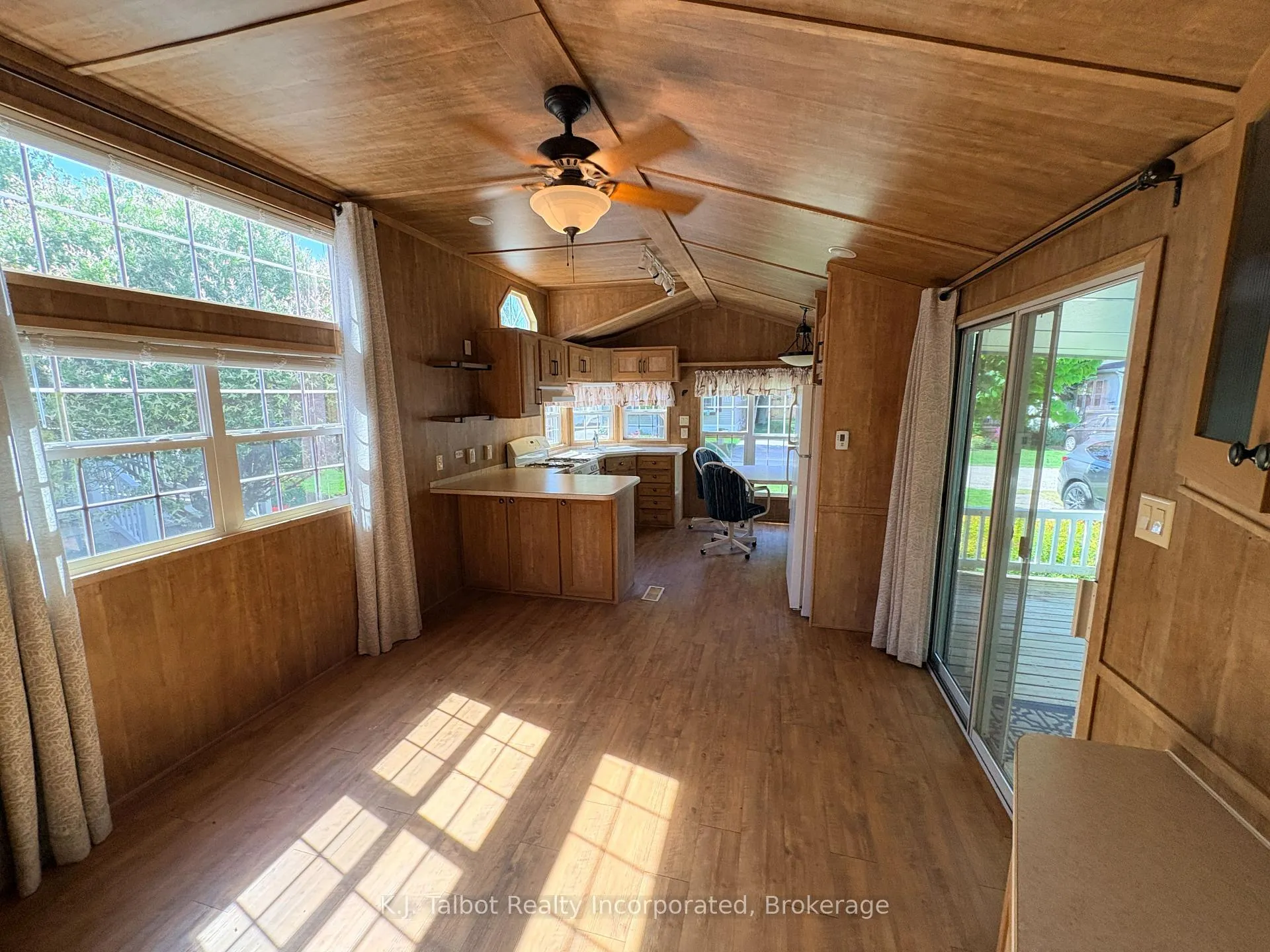 Photo 3 of Unit #28 Rowan Rd., 77307 Bluewater Highway, Bluewater, Bayfield — HOMEH