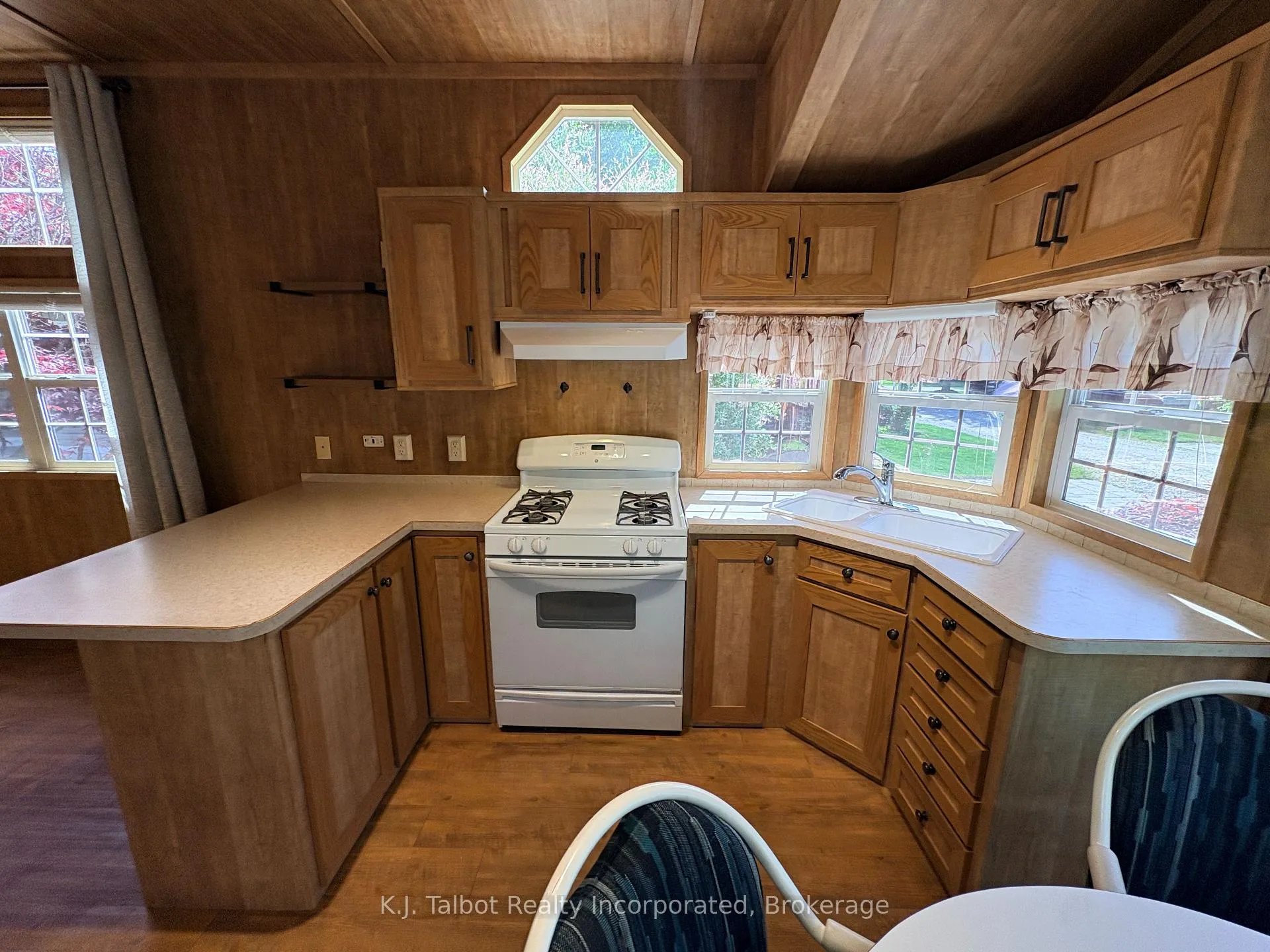 Photo 6 of Unit #28 Rowan Rd., 77307 Bluewater Highway, Bluewater, Bayfield — HOMEH