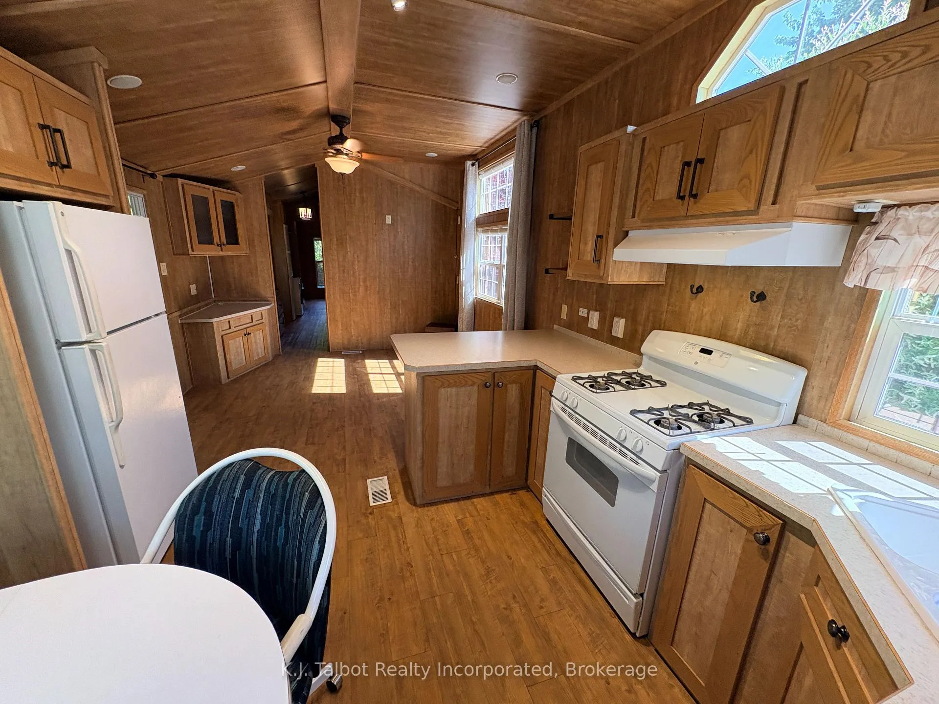 Photo 7 of Unit #28 Rowan Rd., 77307 Bluewater Highway, Bluewater, Bayfield — HOMEH