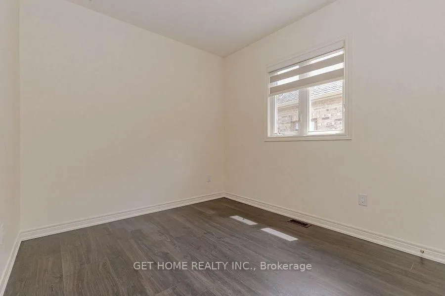 Photo 27 of 20 Silver Meadow Gardens, Hamilton, Waterdown — HOMEH