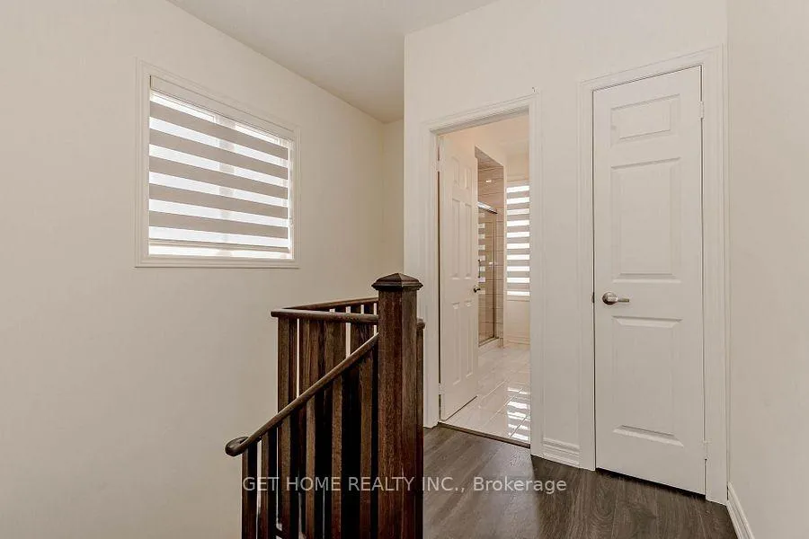 Photo 34 of 20 Silver Meadow Gardens, Hamilton, Waterdown — HOMEH