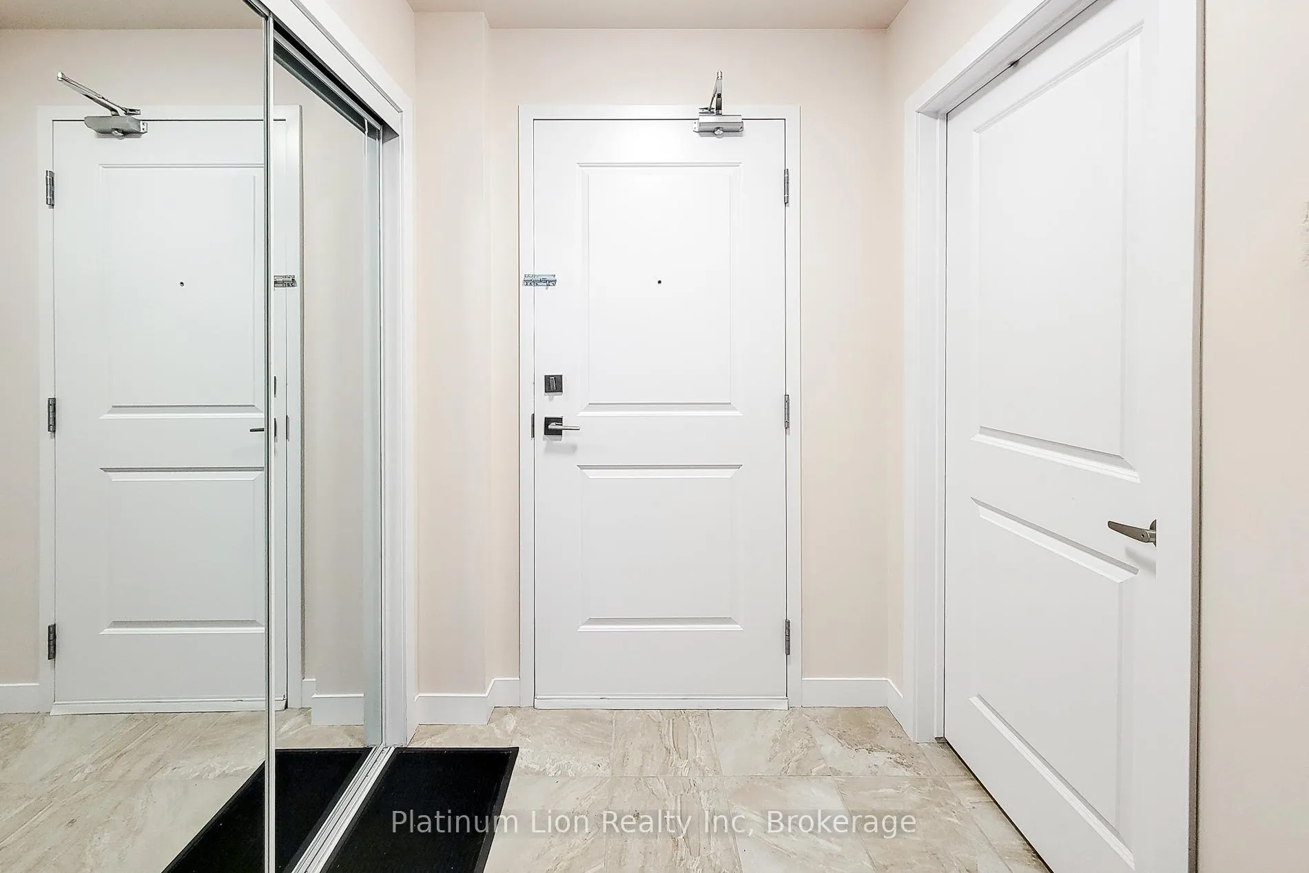 Photo 3 of Unit 703, 85 Robinson Street, Hamilton, Durand — HOMEH