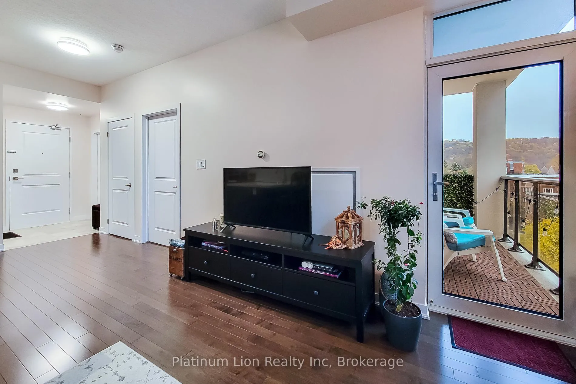 Photo 11 of Unit 703, 85 Robinson Street, Hamilton, Durand — HOMEH