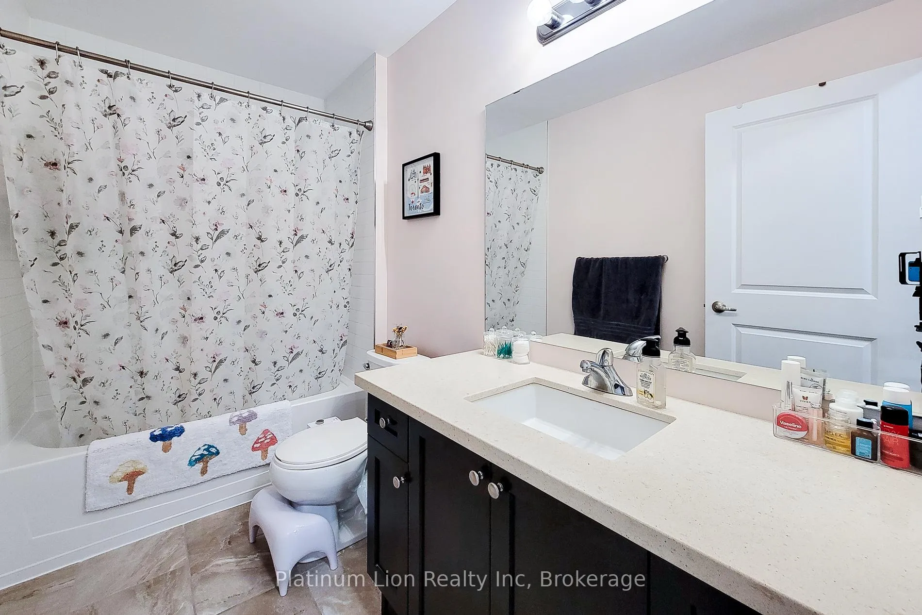Photo 16 of Unit 703, 85 Robinson Street, Hamilton, Durand — HOMEH
