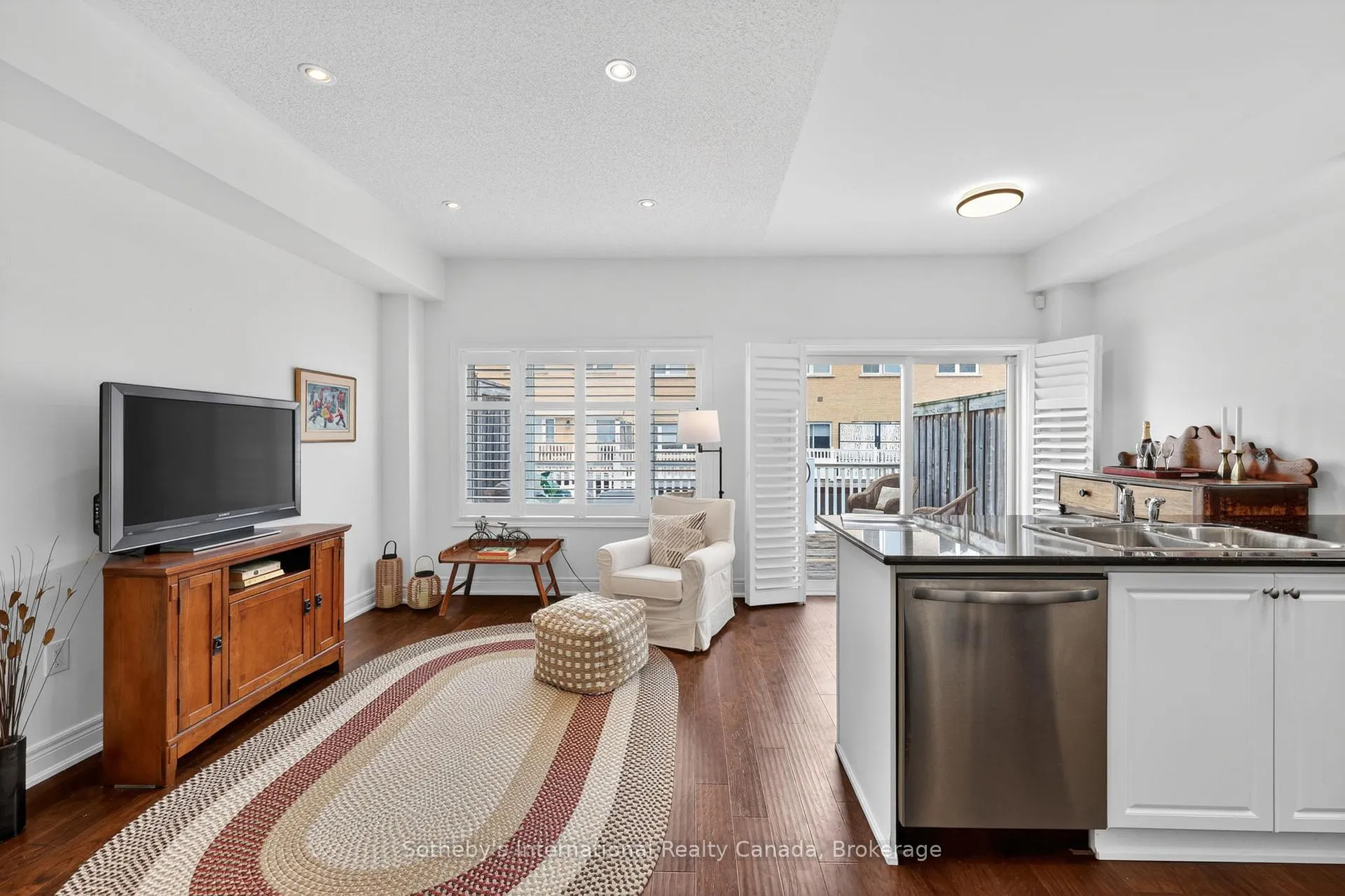 Photo 13 of 25 North Maple Street, Collingwood — HOMEH