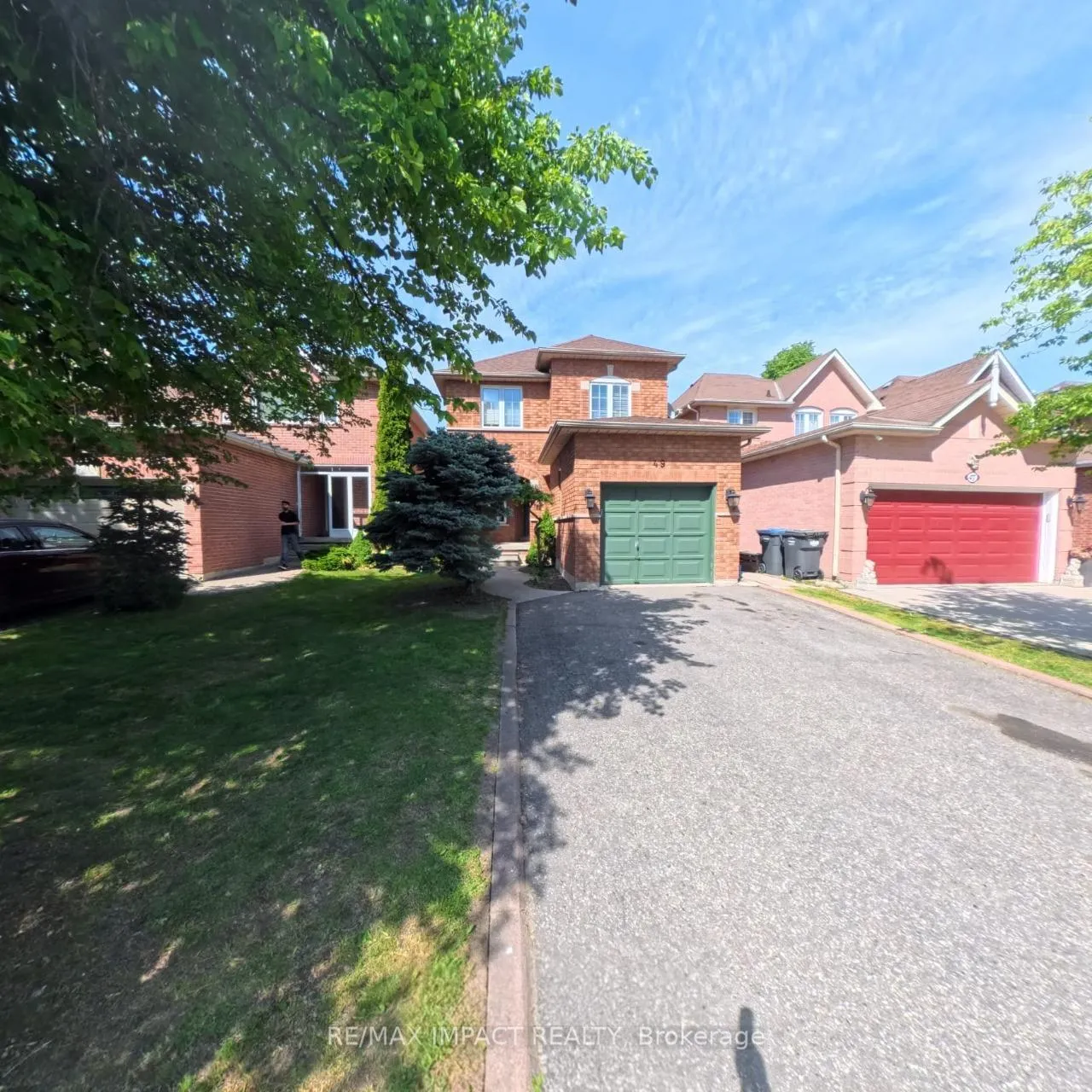 Photo 3 of 49 Hood Crescent, Brampton, Fletcher's West — HOMEH