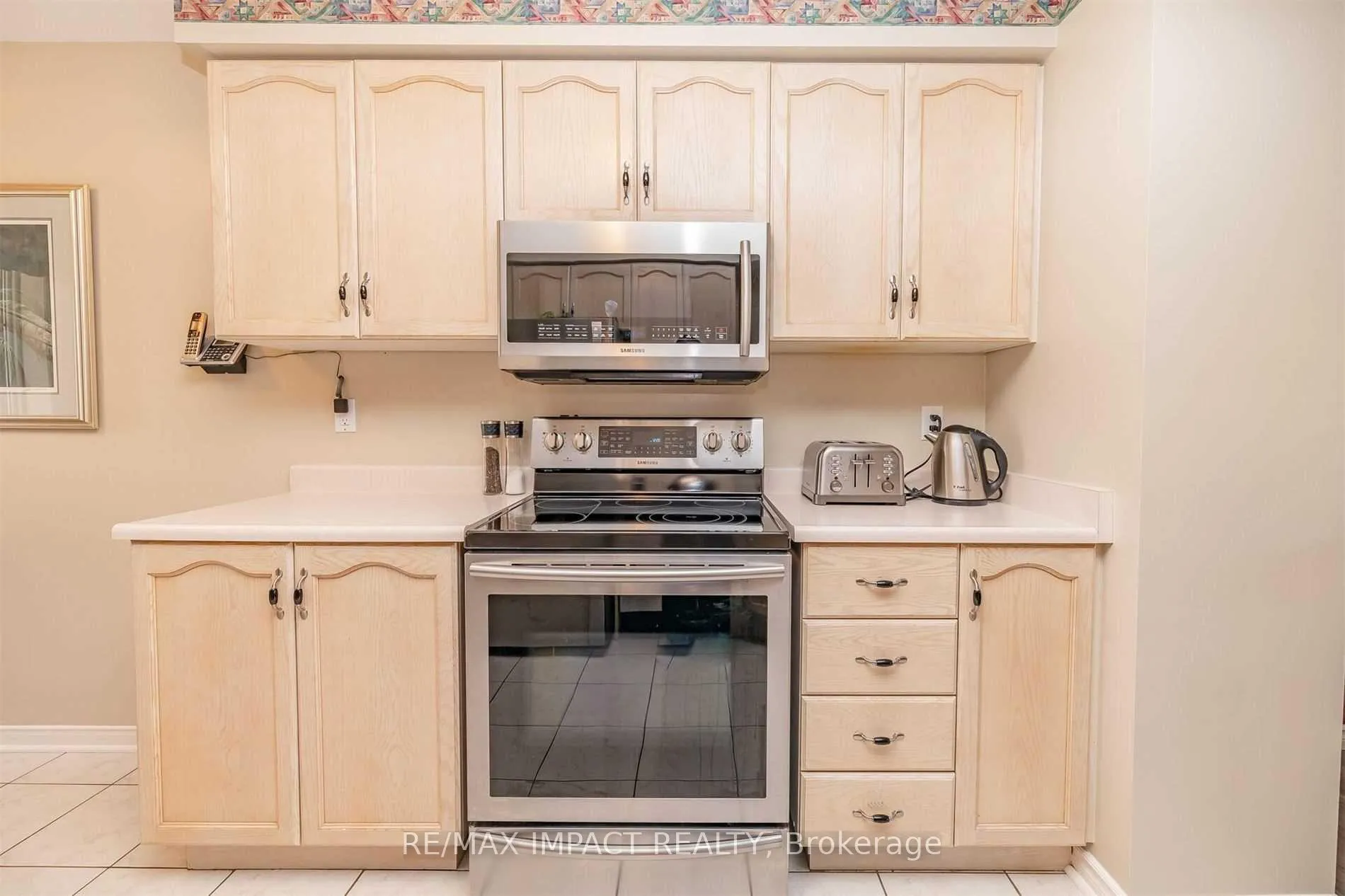 Photo 9 of 49 Hood Crescent, Brampton, Fletcher's West — HOMEH
