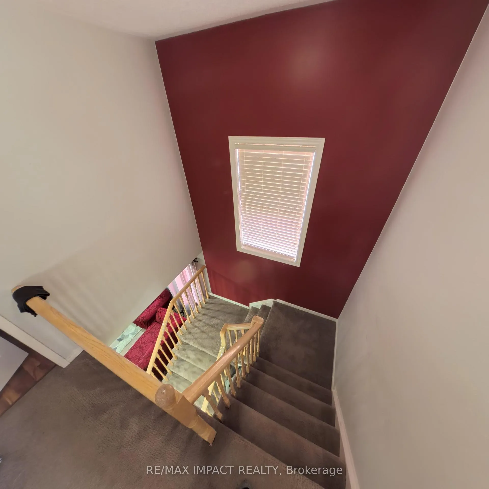 Photo 10 of 49 Hood Crescent, Brampton, Fletcher's West — HOMEH