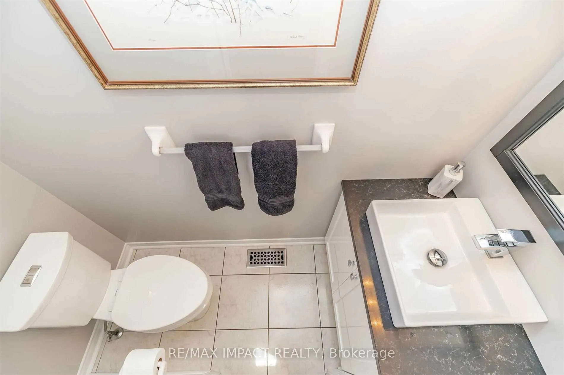 Photo 11 of 49 Hood Crescent, Brampton, Fletcher's West — HOMEH