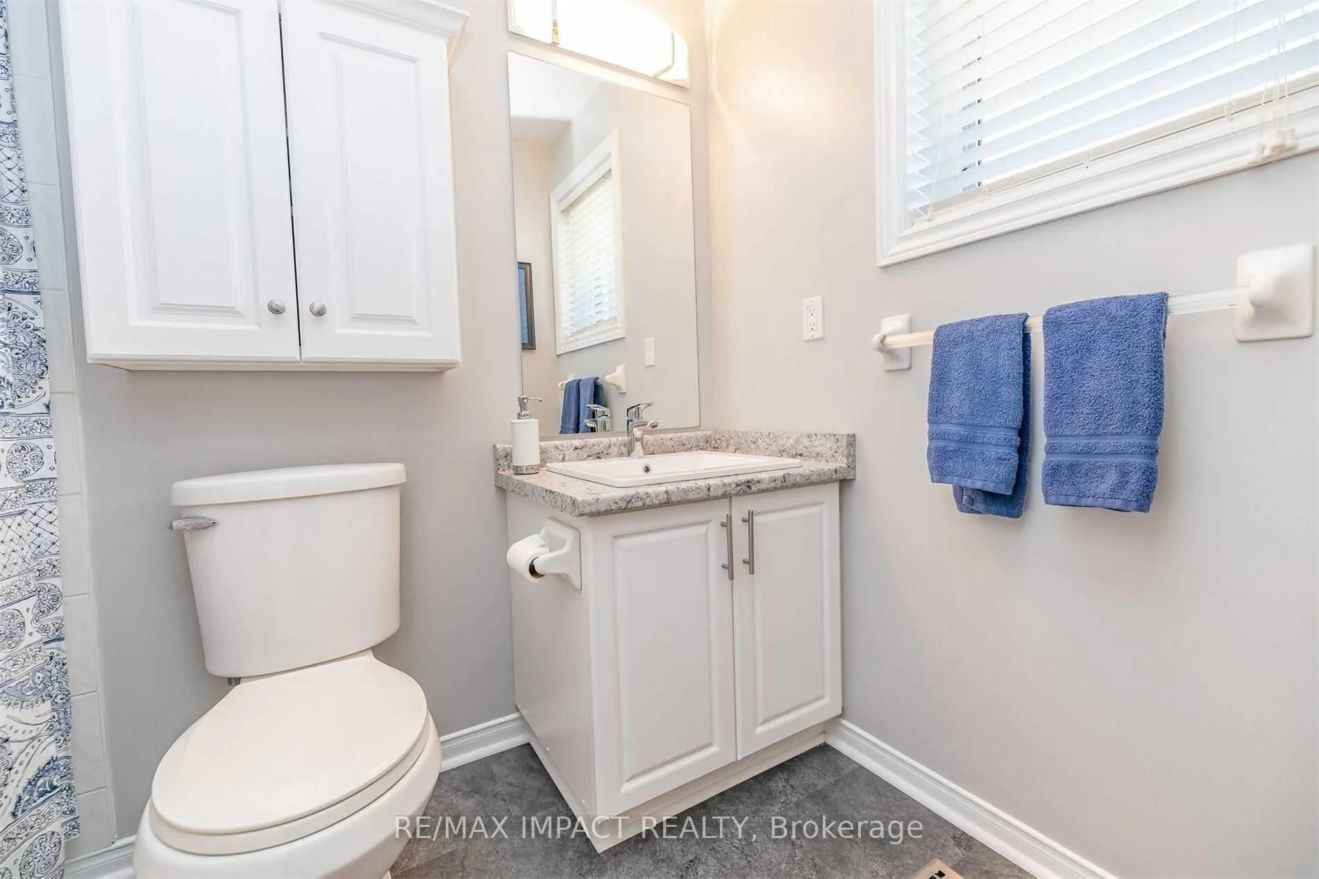Photo 15 of 49 Hood Crescent, Brampton, Fletcher's West — HOMEH