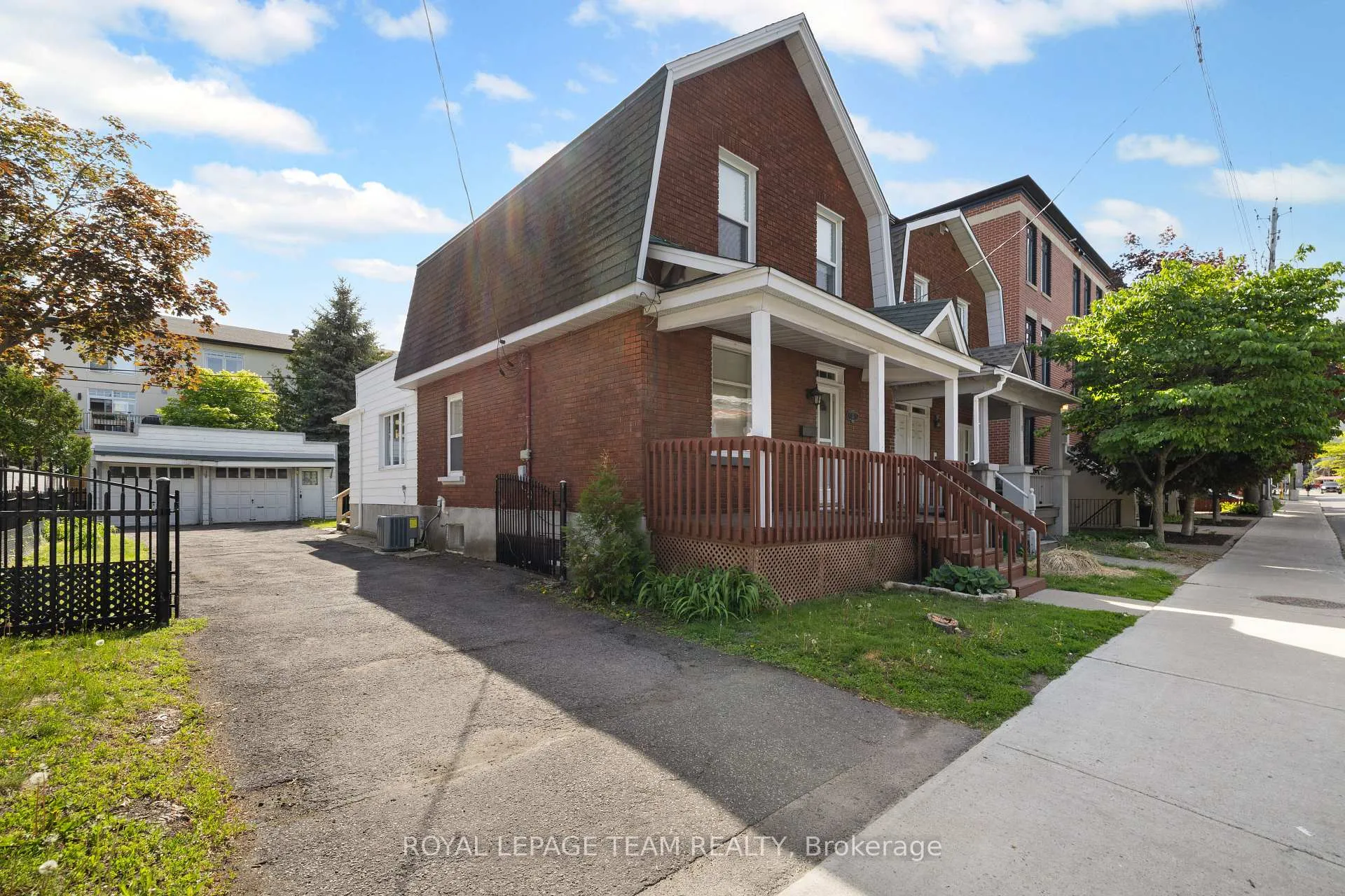 Photo 2 of 35 Springfield Road, Ottawa, Lindenlea — HOMEH