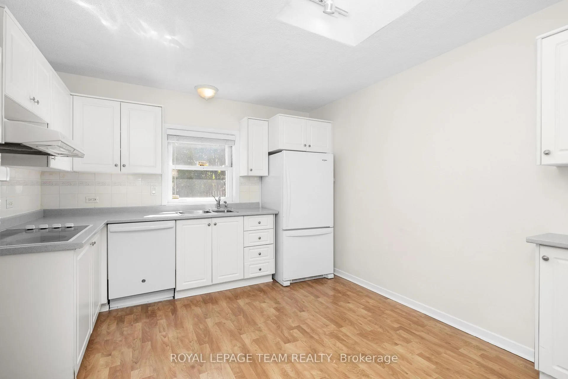 Photo 7 of 35 Springfield Road, Ottawa, Lindenlea — HOMEH