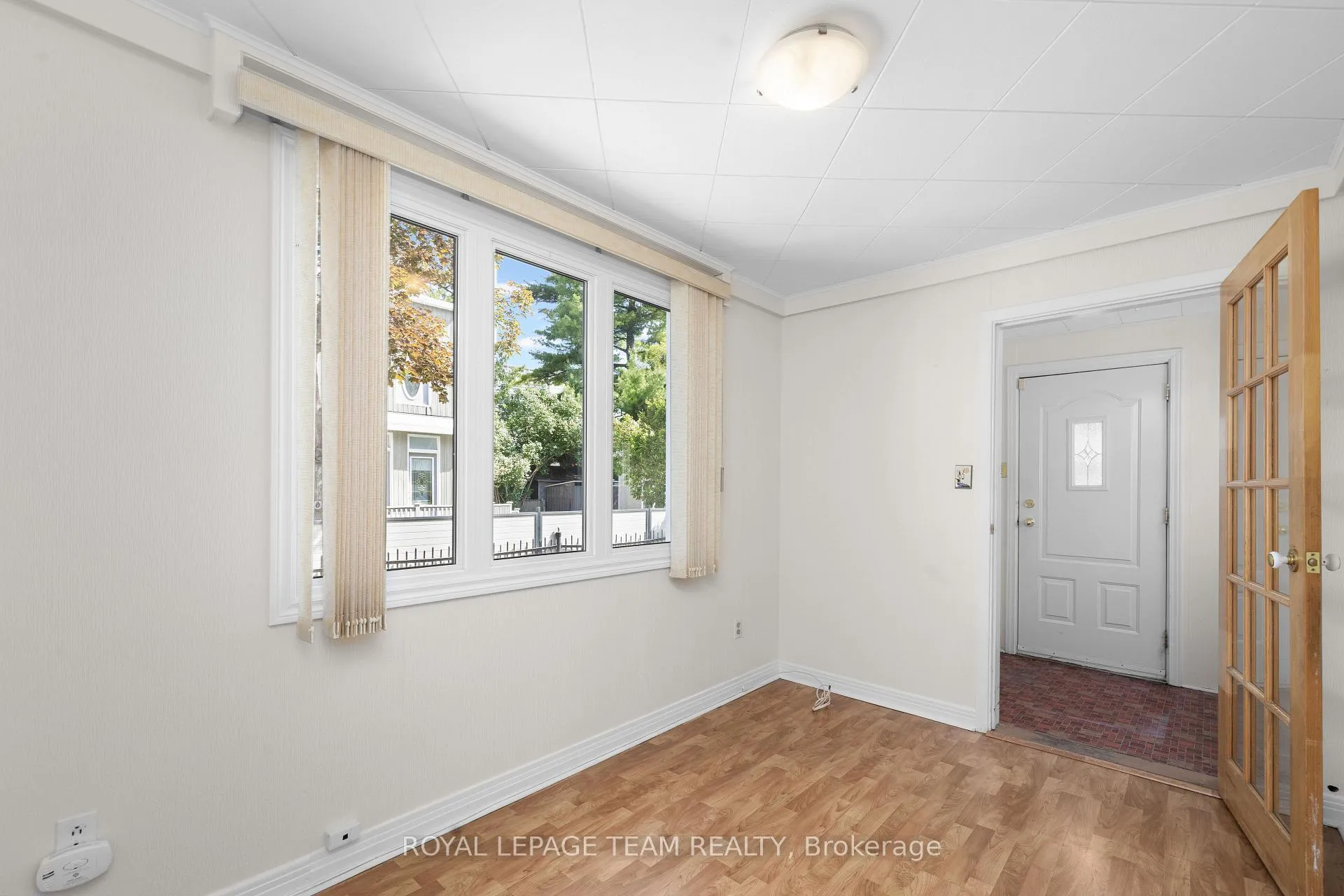 Photo 11 of 35 Springfield Road, Ottawa, Lindenlea — HOMEH