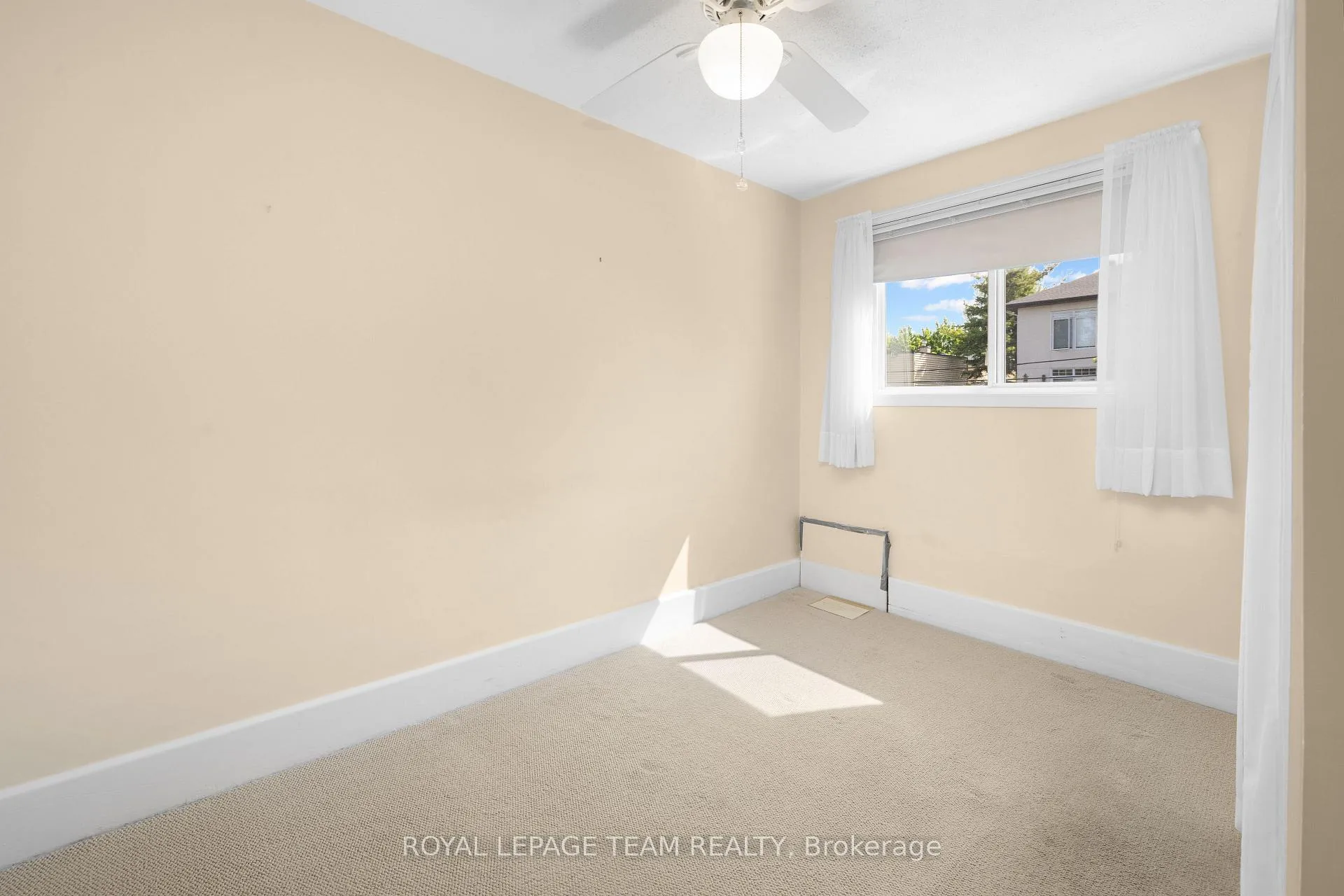 Photo 17 of 35 Springfield Road, Ottawa, Lindenlea — HOMEH