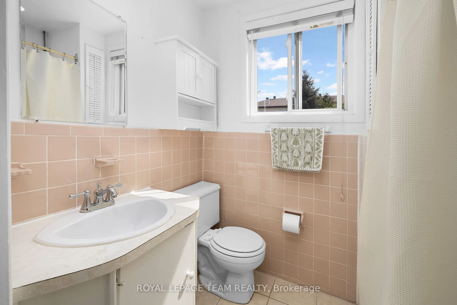 Photo 19 of 35 Springfield Road, Ottawa, Lindenlea — HOMEH